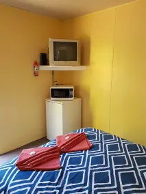 Riverside Tourist Park - Room