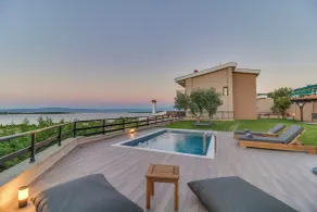 Seaview Villas - Pool