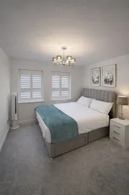 Grand 4-bed House in Ebbsfleet Valley, Garden & Parking Space - Habitación