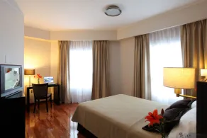 Europlaza Hotel & Suites - Zimmer