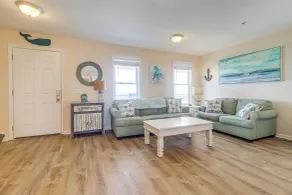 Walk to Beach & Pier: Quiet Retreat in Surf City - Intérieur