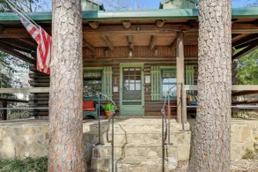 Private Hot Tub & Dock! Lakefront Log Cabin Oasis - Interiør