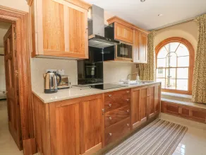 Lacewood - Interior