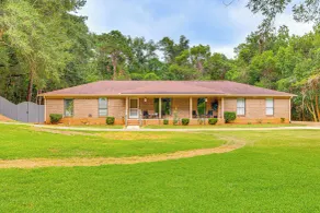 2 Mi to Bay + Beaches: Home w/ Gazebo in Daphne - Innvendig