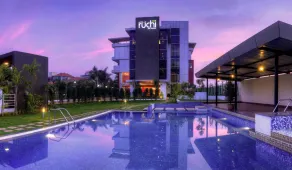 Hotel Le Ruchi The Prince - Piscine