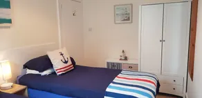 Rose Court Holiday Apartments - Værelse
