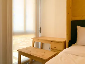 Minimalist Studio Room At Tokyo Riverside Pik 2 Apartment - Chambre