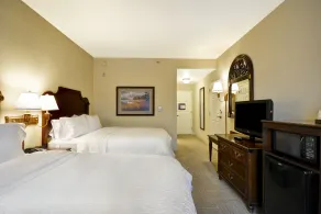 Hampton Inn & Suites Savannah Historic District - Værelse