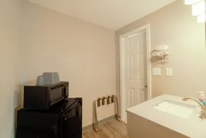 Deluxe Inn & Suites By OYO Miami OK - Badeværelse
