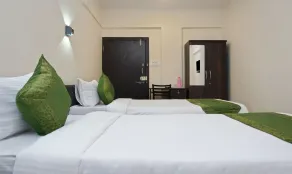 Treebo Lotus Baner - Room