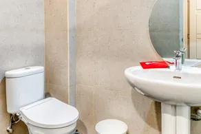 RedDoorz Plus near Taman Ismail Marzuki - Badeværelse