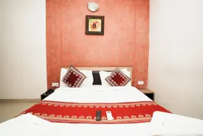 Hotel Om Paradise Near IGI Delhi Airport - Værelse