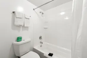Budgetel Inn and Suites - Baño