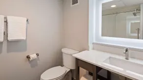 Best Western Plus Alexandria Fort Belvoir - Salle de bain