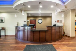 Restwell Inn & Suites I-45 North - Réception