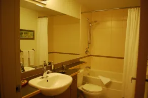 The Corazon by Victoria Royal Vacations - Salle de bain