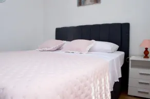 Room in Apartment - Charming Apartment Venilia Blue, Sleeps 4 - Habitación