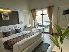 Himalayas Resort by The Lake Hill - Room
