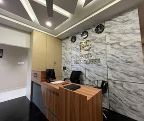 Hotel Paris Garden - Reception
