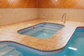 Holiday Inn Express Hotel & Suites Wauseon by IHG - Pool