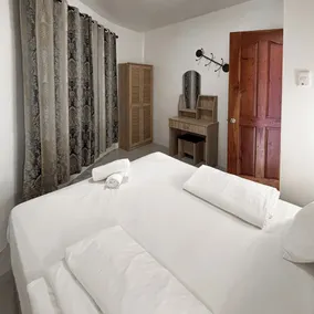 Cuestas Beach Resort & Restaurant  - Rum