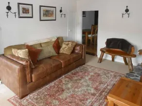Tuckermarsh Quay River Cottage 2 - Interior