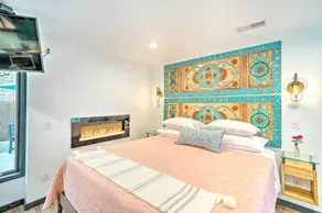 Luxury Spa Retreat: Private Courtyard & More! - Interior