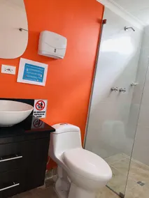 Hotel Lleras Premium #1 - Bathroom