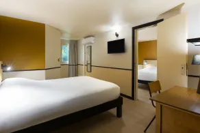 Greet Hôtel Villeneuve la Garenne - Room
