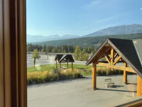 Lodge and Lantern - Room