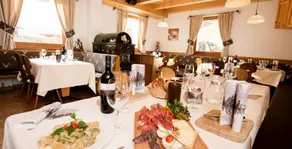 Mahlknechthuette Seiseralm - Restaurang