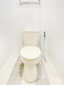 Hotel O Point Hostel - Bathroom