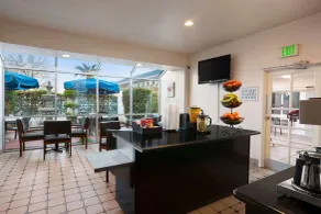 Travelodge by Wyndham Bakersfield - Restaurant