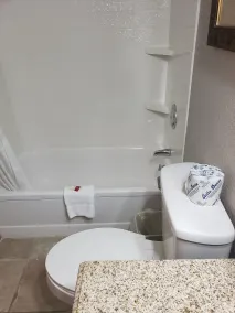 Travelodge by Wyndham Traverse City MI - Salle de bain