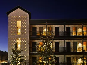 Cavalry Court, by Valencia Hotel Collection - Vista do quarto