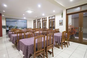 RedDoorz Plus @ Wastu Kencana - Restaurant