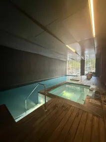 Cozy and Comfortable 2BR Apartment with master Ensuite and bathrooms - Pool
