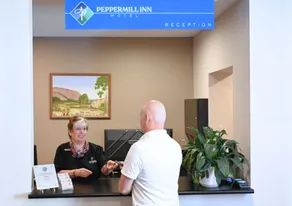Peppermill Inn Motel - Recepción
