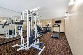Quality Inn & Suites Lawrence - University Area - Salle de remise en forme