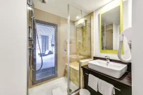 ibis Styles Nice Vieux Port - Salle de bain