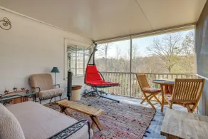 Unwind Fireside & Walk to Dtwn! Tyron Retreat - Innenbereich