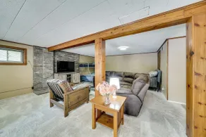Lakefront Retreat w/ Patio in Fort Towson! - Interiör