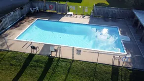 Sunnylea Resort - Pool