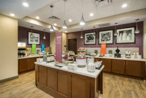 Hampton Inn Newport - Restaurant