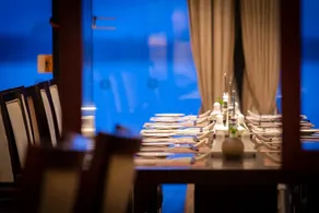 Your World International Conference Centre Hotel - Restaurant