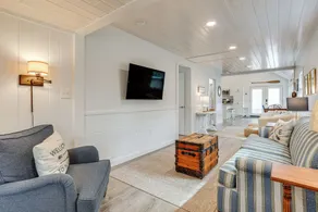 Dock, Deck & Fire Pit! Chautauqua Lake Retreat - Innenbereich