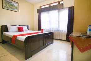 RedDoorz Syariah @ Jalan Gajah Mada - Chambre