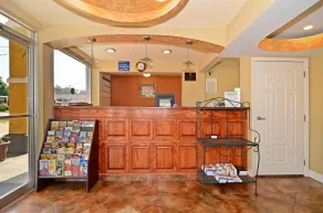 Americas Best Value Inn Alexandria - Hall