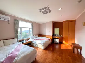 Li Quan Hot Spring Resort - Room