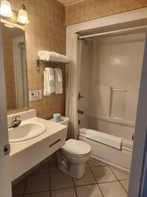 Travelodge by Wyndham Amherst - Salle de bain